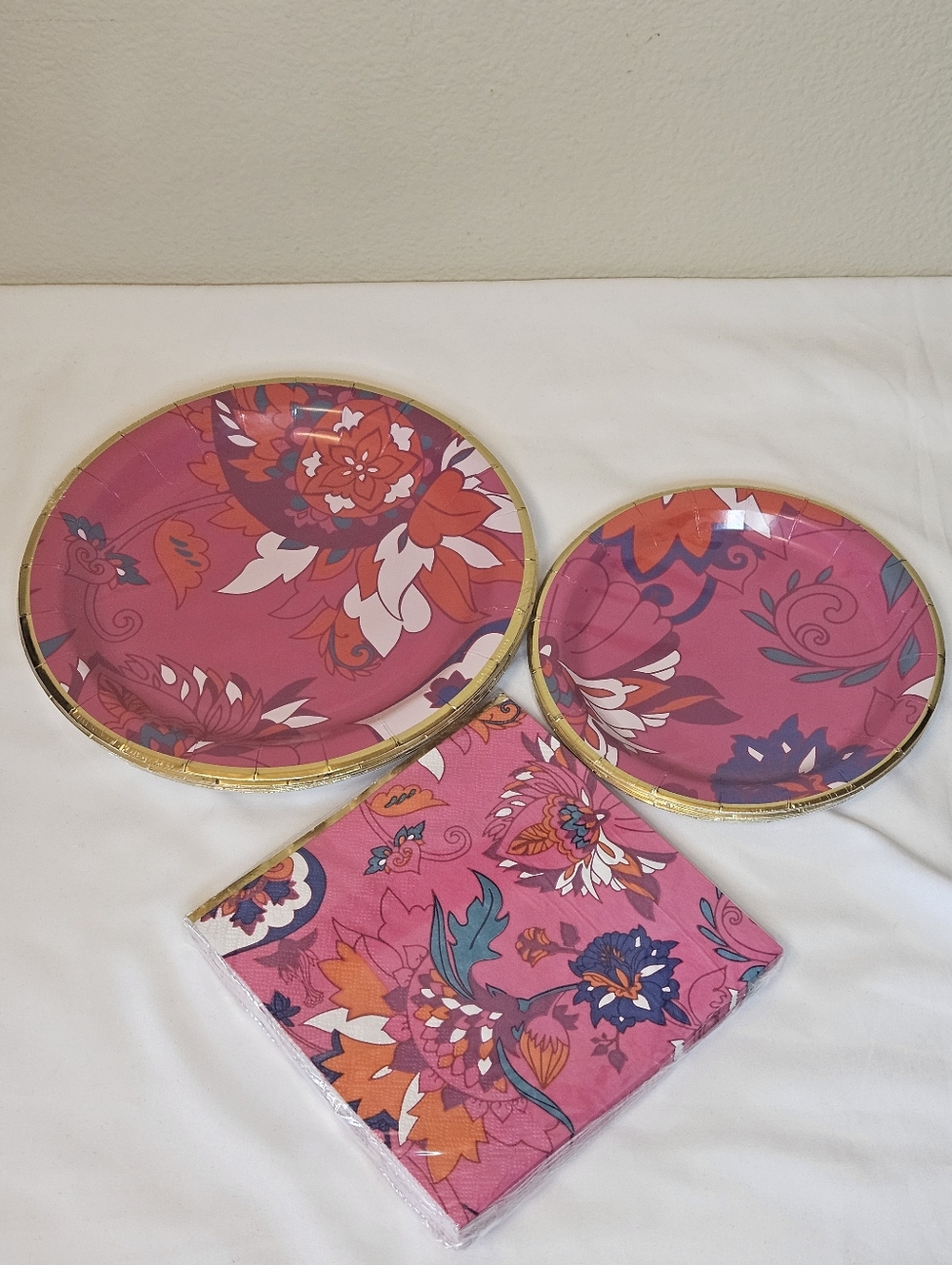 42 Pc Set Celebrate It Pink Floral Party Tablecloth Plates Napkins Tray NEW - Picture 3 of 14